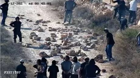 مواجهات عنيفة بين المستوطنين والجيش الإسرائيلي بعد إخلاء بؤرة استيطانية في كوسرا