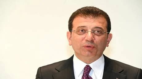 أكرم إمام أوغلو: انضمام رئيس بلدية إسطنبول لحزب معارض جديد يثير ضجة سياسية