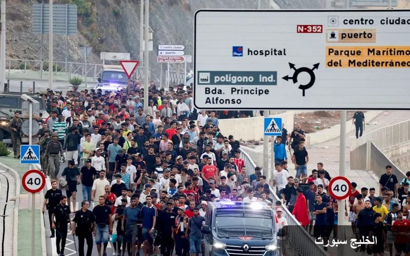مهاجرون غير نظاميين في سبتة: مظاهرات تطالب بحق اللجوء amid أزمة إنسانية متزايدة