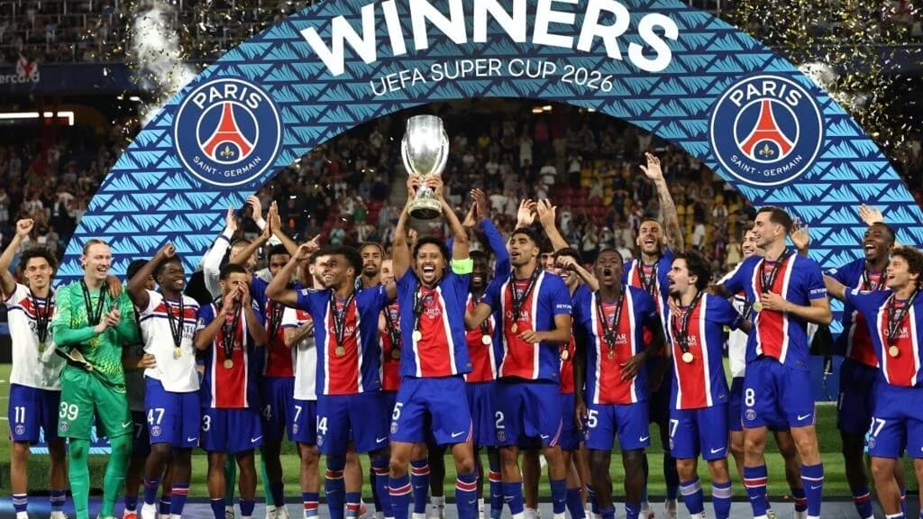 باريس سان جرمان يتوج بكأس السوبر الأوروبية بعد انتصاره على أستون فيلا