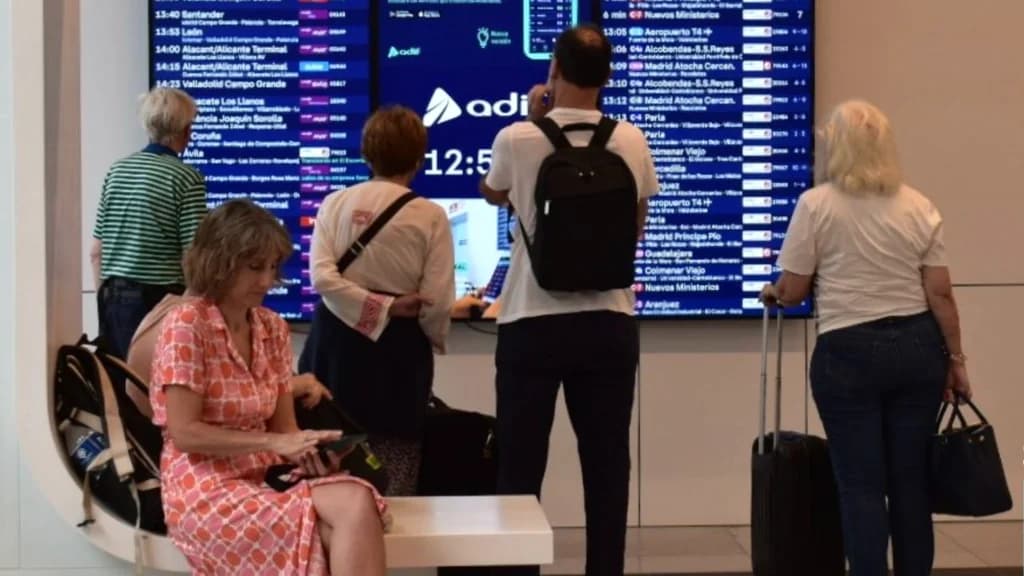 إسبانيا تحتفل بكسوف الشمس الكلي: أجواء من الحماس والتوافد الكبير