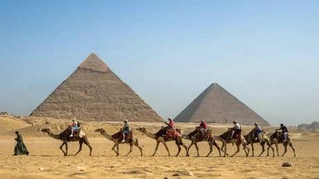 حملات سياحية مثيرة إلى مصر بأسعار مغرية تحت إشراف وزير الثقافة والسياحة التركي